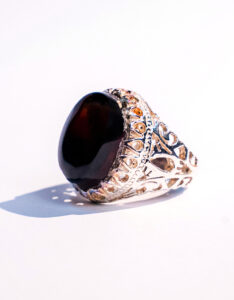 Black Yemeni Aqeeq (Agate) Ring – Handcrafted Silver