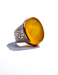 Yellow Agate (Aqeeq) Ring – Traditional Engraved Design