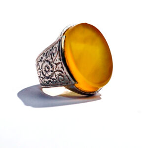 Yellow Agate (Aqeeq) Ring – Traditional Engraved Design