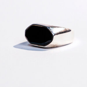 Black Agate (Aqeeq) Ring – Sleek Modern Design